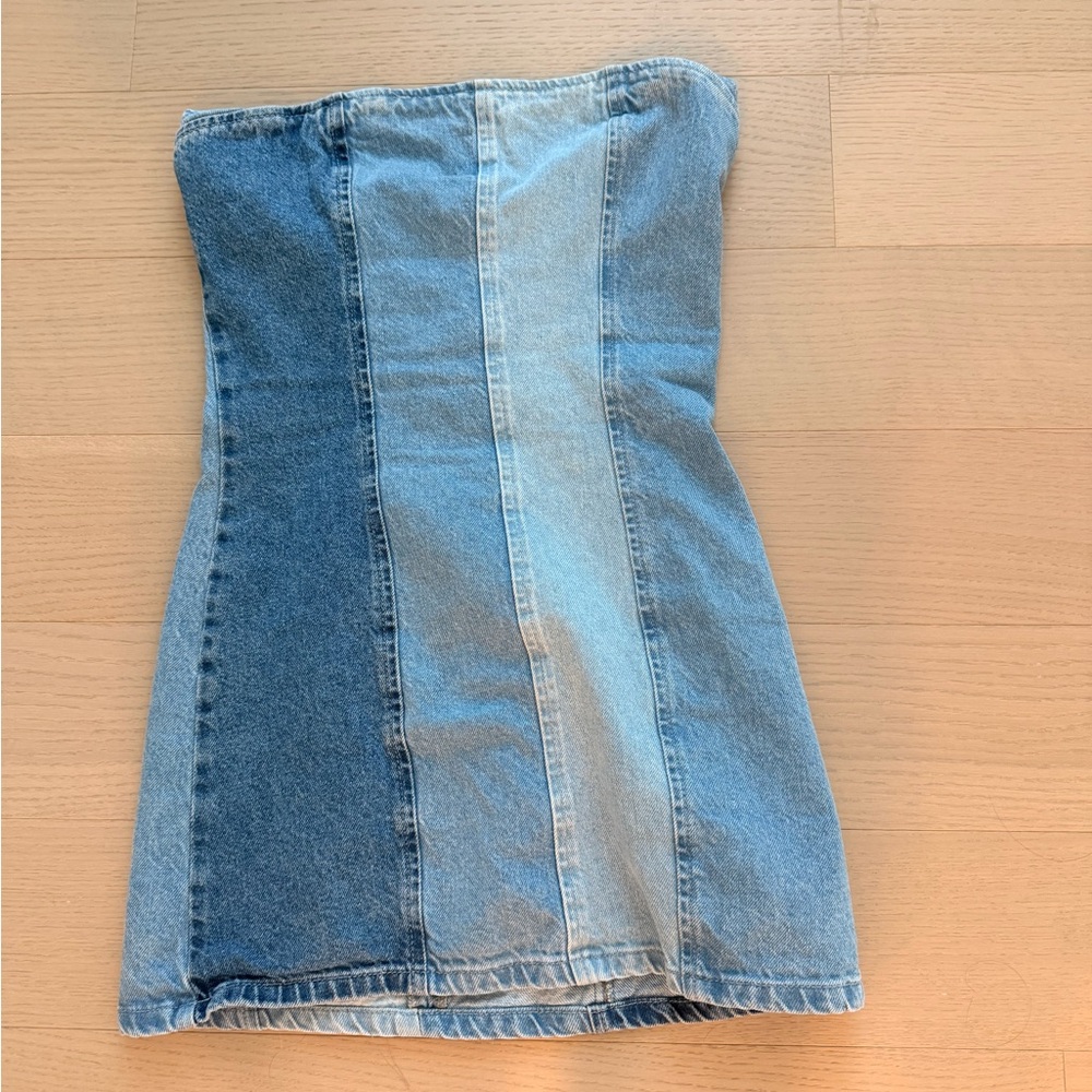 PrettyLittleThing Light Blue Denim Zipper Dress